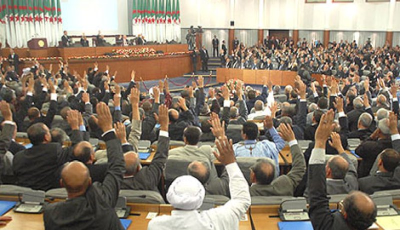 المصادقة بالأغلبية على مشروع القانون المتعلق بعصرنة العدالة
