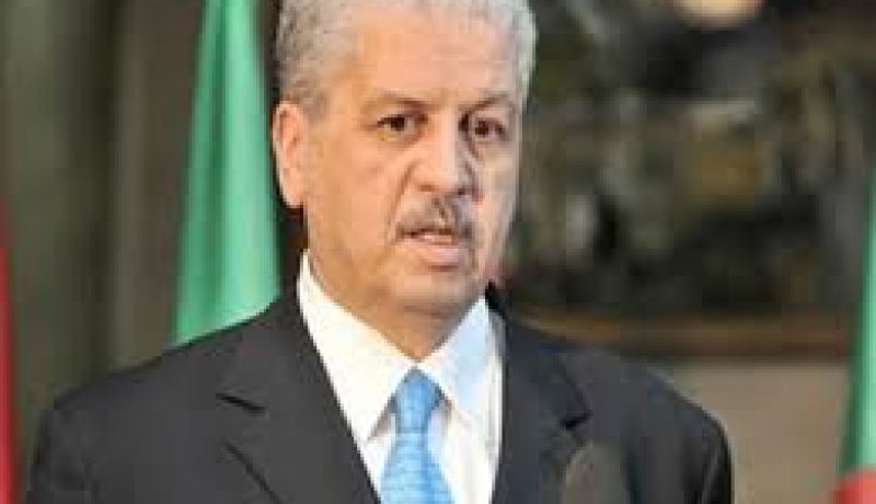 سلال يقدم عرضا مفصلا أمام عائلات ضحايا الطائرة المنكوبة الجزائريين ظهر الاثنين