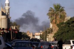 قصف جوي لميناء زوارة غربي ليبيا