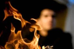 رجل يضرم النار على نفسه  أمام مقر ولاية الطارف وهو في حالة خطيرة