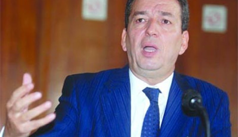 عمارة بن يونس: لست مريضا كي اشتم الشعب الجزائري