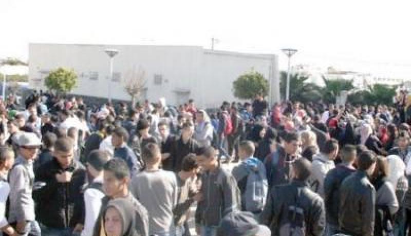 محاولة تعد جديدة على مقرات مديرية التربية والولاية ببجاية من طرف مجموعة من تلاميذ الثناويات