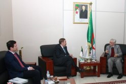 شيتور يتباحث فرص التعاون والشراكة بين الجزائر وإسبانيا في الطاقات المتجددة