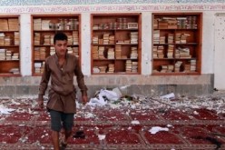 تفجير قنبلة في مسجد خاضع لسيطرة الحوثي ومقتل وإصابة عشرات اليمنيين