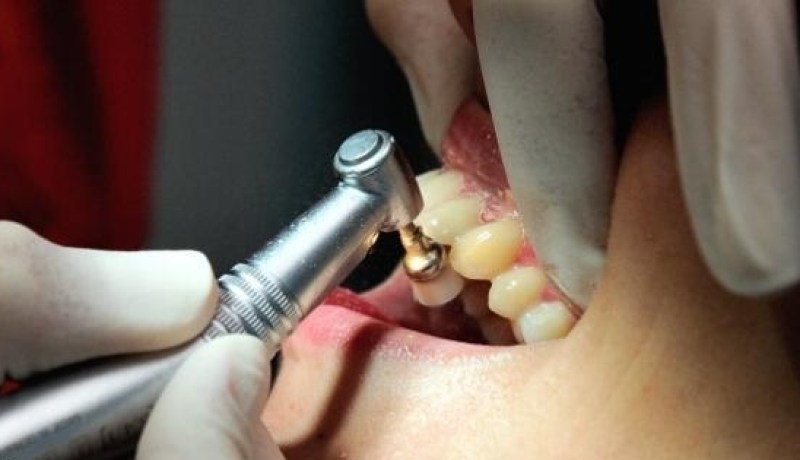 العثور على طبيب أسنان من تيزي وزو ميتا داخل غرفته في اليزي