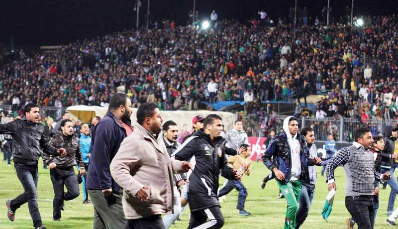 الحكم بالإعدام لـ 11 متهما في قضية مذبحة استاد بورسعيد