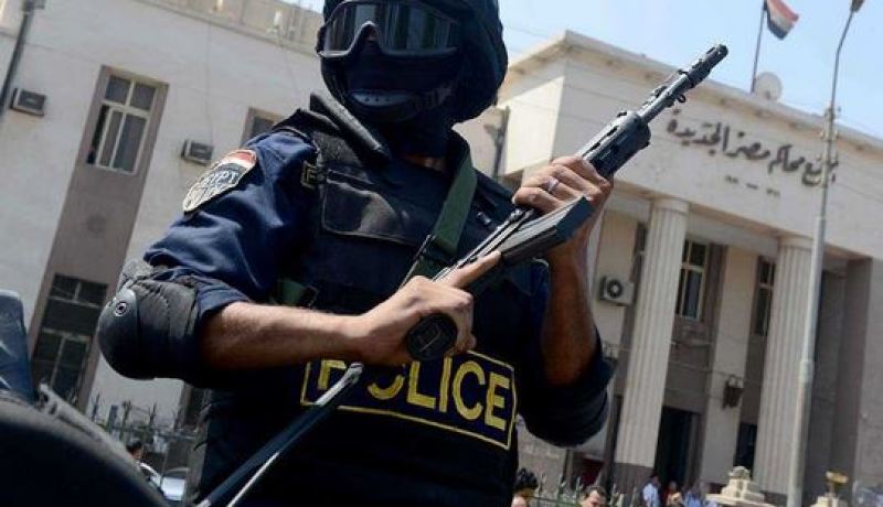 حبس 9 رجال شرطة مصريين في واقعة تعذيب مواطن حتى الموت