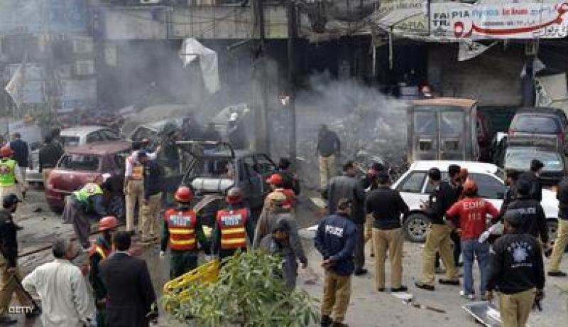 تفجير يوقع عشرات القتلى والجرحى باكستان