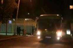 بالفيديو المنتخب الوطني يعود إلى الجزائر في ساعة مبكرة بعد خيبة أمل