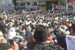 مئات المتظاهرين المصريين في مسيرة للتنديد بحكم العسكر