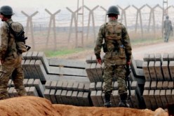 القوات التركية توقف عنصرين من داعش حاولا التسلل إلى تركيا