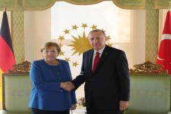 أردوغان وميركل يشددان على ضرورة الحل السياسي في ليبيا