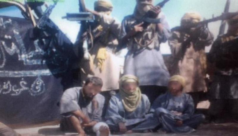 القاعدة تتبنى قتل الصحفيين الفرنسيين بمالي