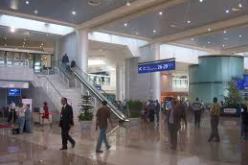 سلال: مطار هواري بومدين مشروع ضخم يمثل مستقبل الجزائر