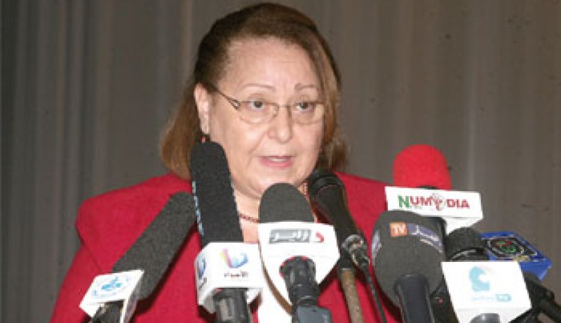 دردوري: نقطة تبادل الانترنيت تصبح عملية بداية 2015 بالجزائر