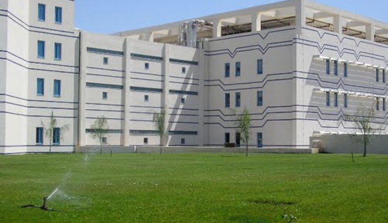 فتح مركز امتحان بمستشفى عين تموشنت لفائدة تلميذ مريض طريح الفراش
