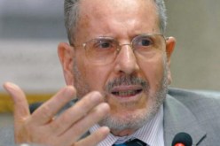 غلام الله يؤكد أن الديوان الوطني يتابع قضية المعتمرين العالقين بالمملكة العربية السعودية