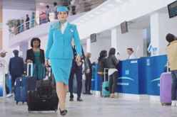 غادة عبد الرازق تتعرّض لهجوم من مضيّفات الطيران