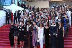 82 إمرأة تسير على السجادة الحمراء في “كان”