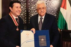 الرئيس الفلسطيني محمود عبّاس يكرّم الفنّان هاني شاكر