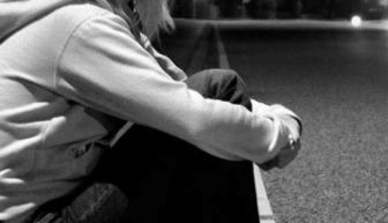 رغم أنني لا أحبه.. أعطيته مالا أشعر به
