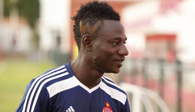 المالي “سيسي” يمضي لموسمين مع السنافر