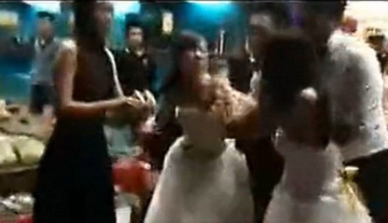 فيديو لمعركة بين عروس وعشيقة زوجها