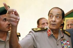 المجلس العسكري يصادق على قانون العزل السياسي بمصر