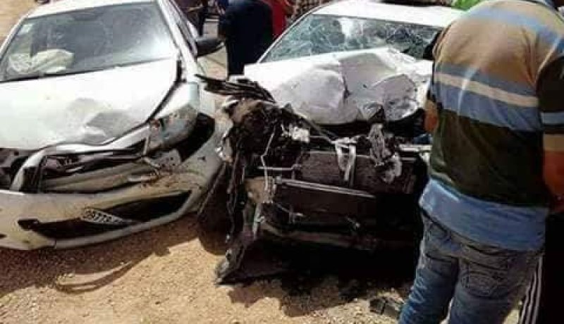 وفاة 3 أشخاص من عائلة واحدة وإصابة آخرين بحادث مرور ببسكرة