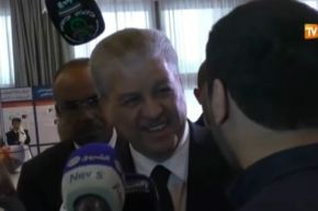 فيديو.. مواقف طريفة لعبد المالك سلال خلال زياراته الميدانية