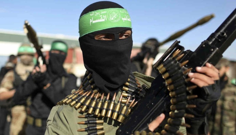 كتائب القسام تكشف عن وحدة خاصة ضمن تشكيلاتها تتولى تأمين الأسرى لديها