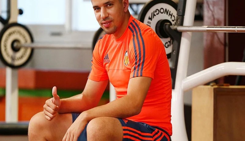 فيغولي يهمني كلاعب فقط ولست على علم بالمفاوضات معه