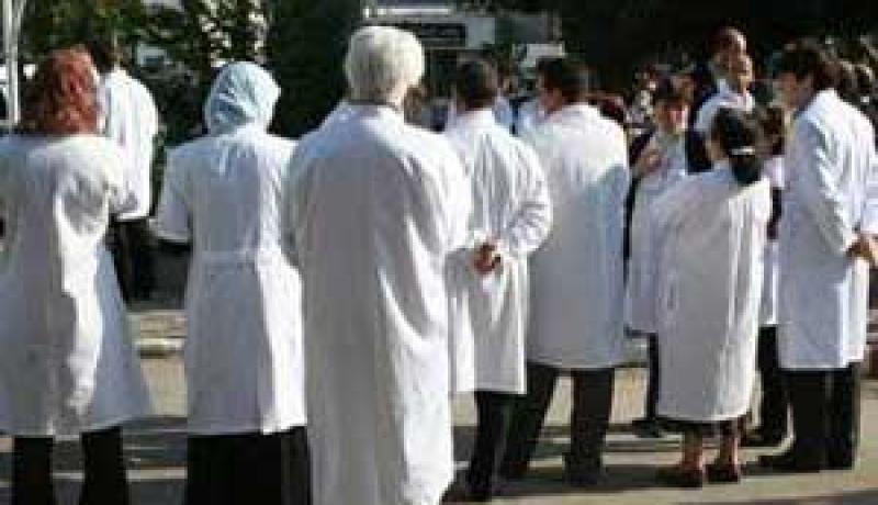 ممارسي الصحة العمومية ينجحون في طرح مطالبهم أمام وسيط الرئيس بوتفليقة
