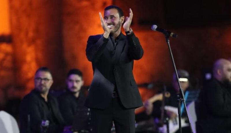 كاظم الساهر يطلب وقتا إضافيا في حفله بالسعودية