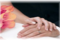 أناجيك بصدق ولا أريد غيرك…جمعني وزوجي هذا المنبر.. ساعدوني كي أستمر