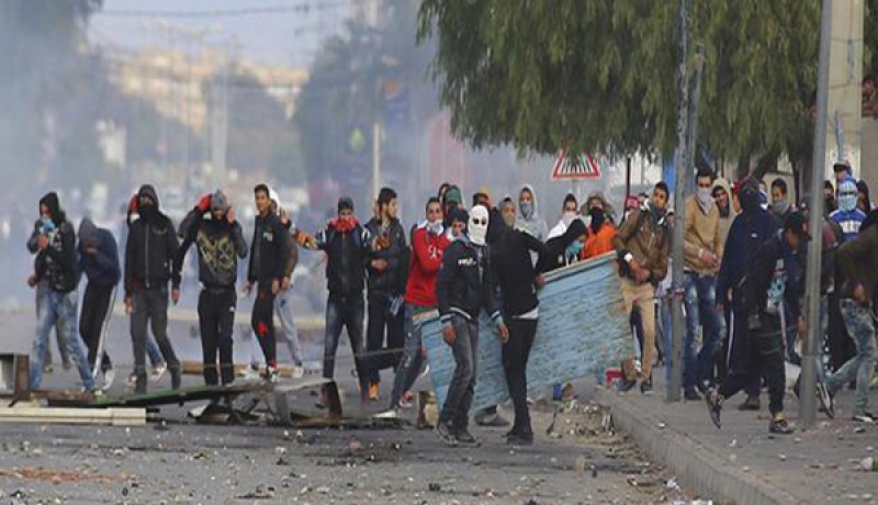 ارتفاع عدد الأمنيين المصابين في الاحتجاجات بتونس