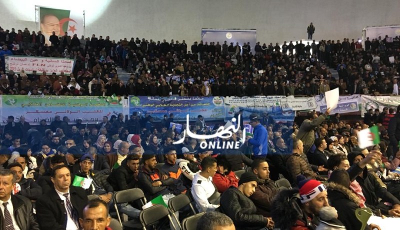 الأفلان يحشد أكثر من 15 ألف مواطن من مختلف الولايات بالقاعة البيضاوية