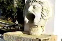 خليدة تومي في تونس الأحد القادم لإسترجاع قناع غورغون