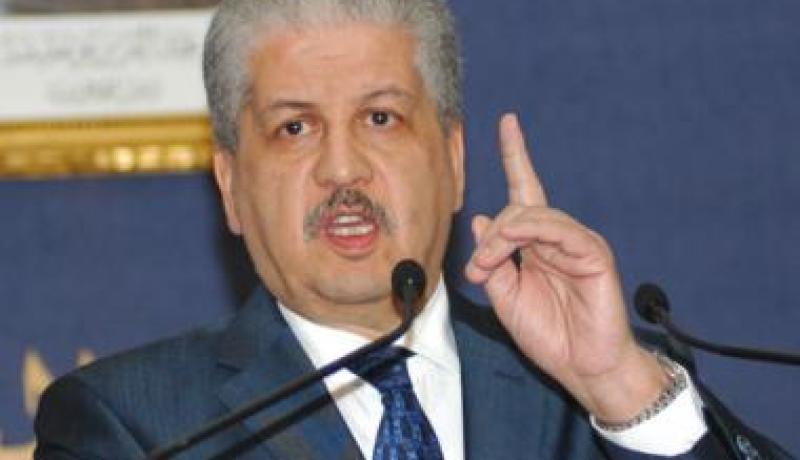 سلال يؤكد أن أمن الجزائر خط أحمر
