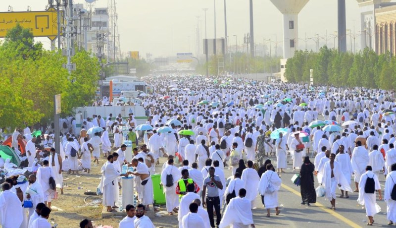 انتهــى عهــد النــوم علــى «الكارطــون» فــي منــى للحجـــاج