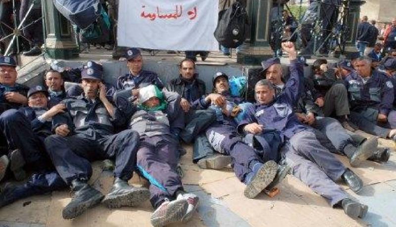 الشنابط يضعون السّلاح