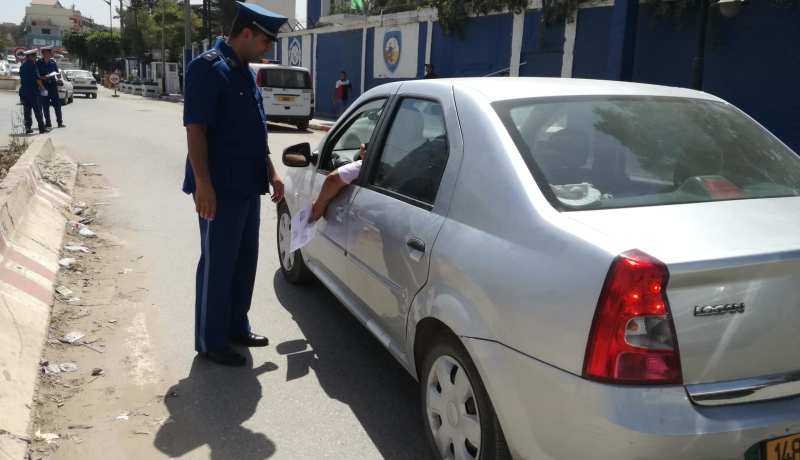 شــرطـة بومرداس تنظم قافلة تحسيسية للحــد من حــوادث المـــرور