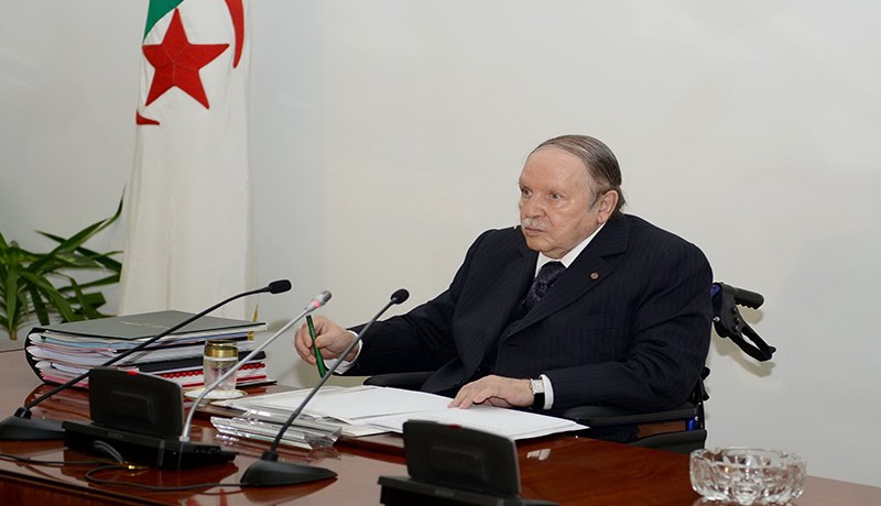 بوتفليقة يدفن نظام DRS