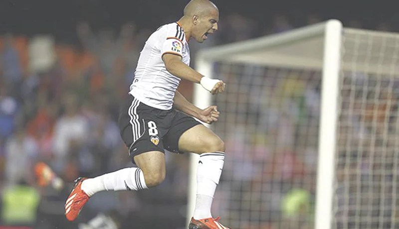 لا أملك ردا لمن قال إنني أختار المباريات مع الخضر وقرأت عن اهتمام برشلونة بخدماتي