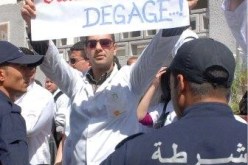 الأطباء المقيمون يطالبون بقرار سياسي لإلغاء الخدمة المدنية