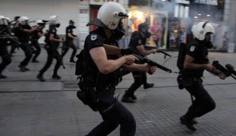 توقيف 84 مهاجرا غير شرعى فى تركيا