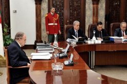 الرئيس بوتفليقة يجتمع اليوم بحكومة سلال وقانون المالية من أهم القضايا