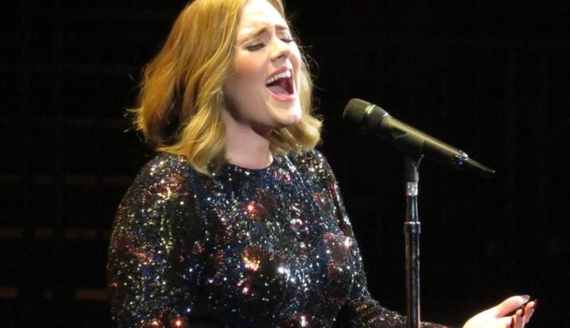 أديل تكتسح  جوائز بي بي سي للموسيقى للعام الثاني على التوالي