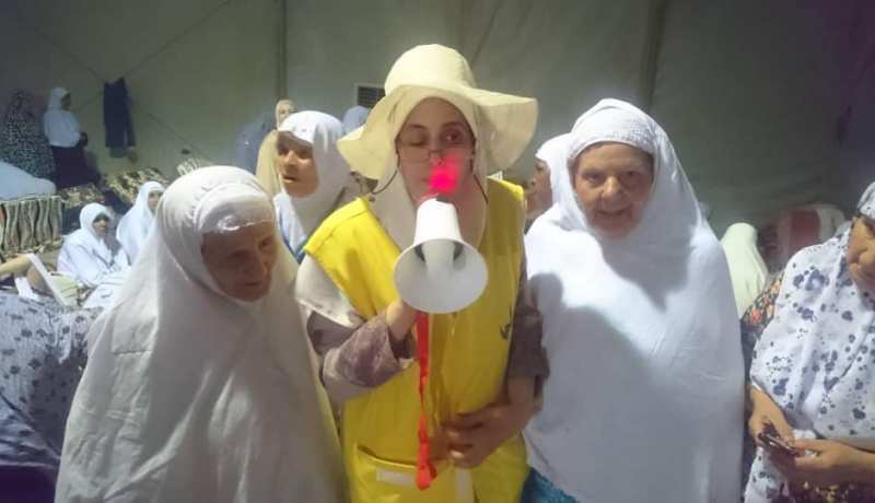 محمد عيسى ينشر صور الحجاج الجزائريين بمنى بعد هدوء العاصفة