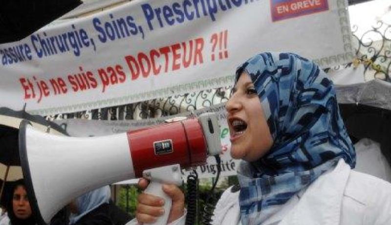 منح شهادة الدكتوراه لفائدة المتخرجين من كلية الصيدلة وجراحة الأسنان